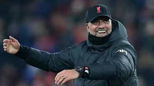 替补登场已尽力！布莱克16中6得到14分11篮板4助攻（替补上阵竭尽全力：布莱克14分11板4助，16投6中）