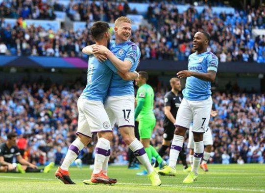 记者：多队关注赫塔16岁中场艾希霍恩，球员解约金1000-1200万（多队有意赫塔16岁中场艾希霍恩，解约金约1000-1200万）