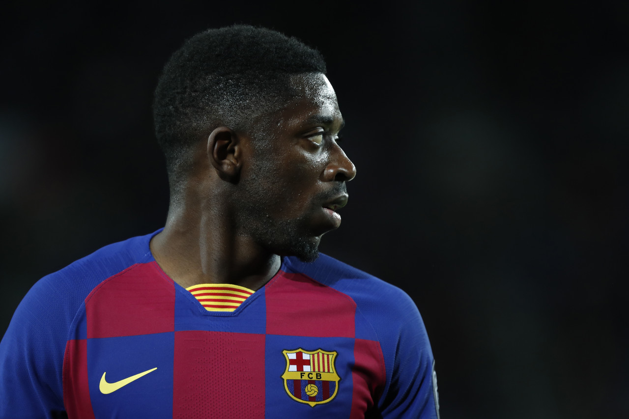 卡洛斯：C罗是所有球员的榜样；相比小罗我更爱去大罗的派对（罗伯托·卡洛斯：C罗堪称球员榜样；比起小罗的，我更愿参加大罗的派对）