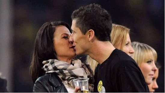 马卡：阿森纳、巴萨和热刺依然在密切关注樱桃前锋克鲁皮（马卡：阿森纳、巴萨、热刺仍在密切跟进伯恩茅斯前锋克鲁皮）