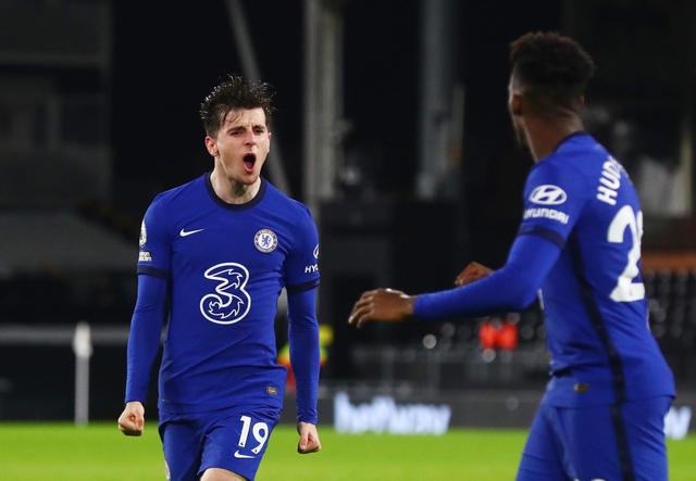 世体：阿隆索回归获利物浦球迷热烈欢迎，阿诺德却遭嘘声相待（世体：阿隆索归来获红军拥趸热烈致意，阿诺德反遭嘘声）