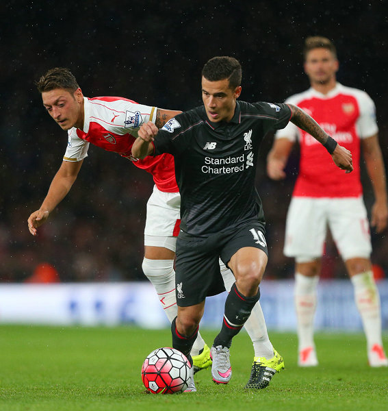 替补戴帽，凯恩当选斯图加特vs拜仁全场最佳球员（凯恩替补戴帽，获评斯图加特vs拜仁全场最佳）