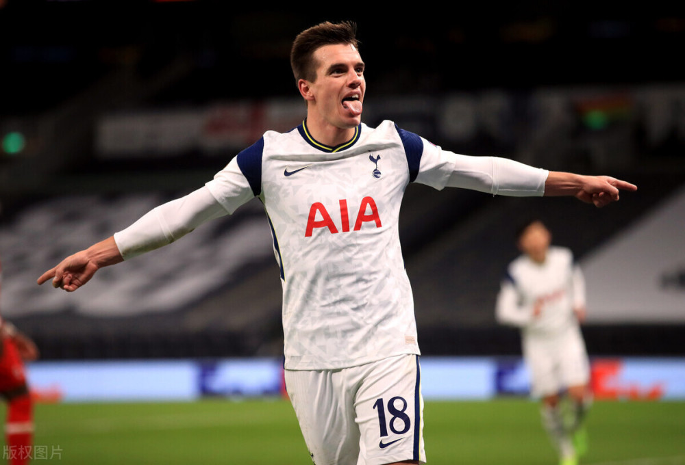 “你不是梅西C罗”！范戴克公开力挺后，萨拉赫仍被狠批（范戴克力挺也挡不住质疑：萨拉赫仍遭痛批，“你又不是梅西C罗”）