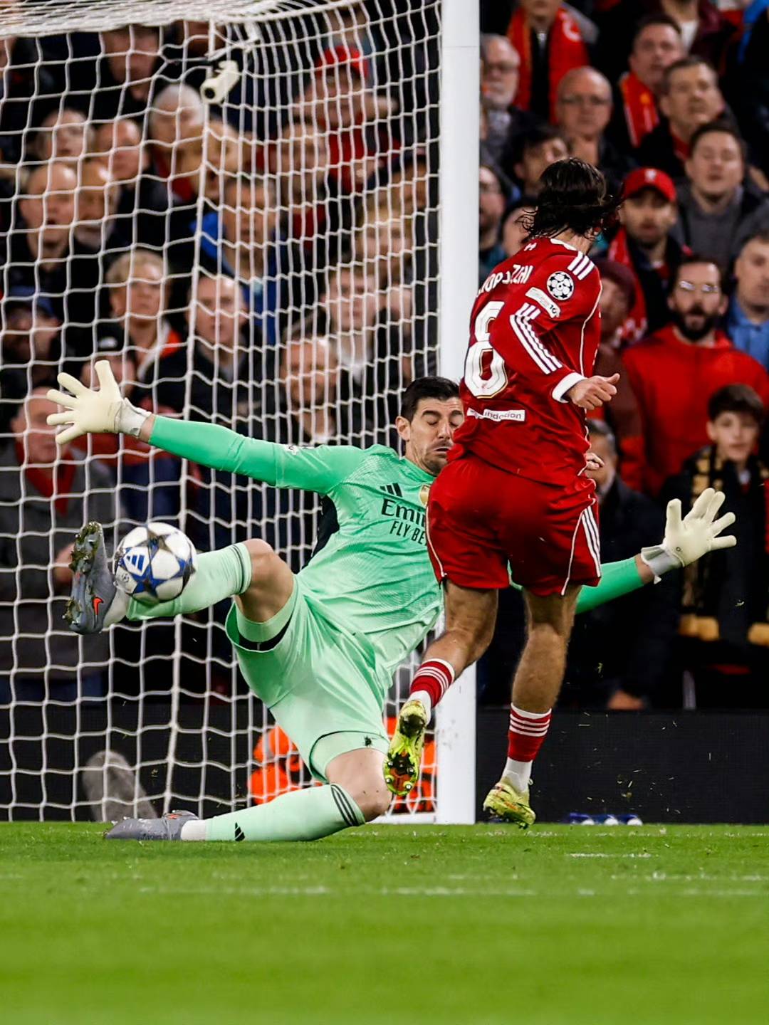 身价还得涨！尼科-帕斯13场5球5助攻，成意甲赛季首位造10球球员（身价继续看涨！尼科-帕斯13战5球5助，成本季意甲首位参与10球球员）